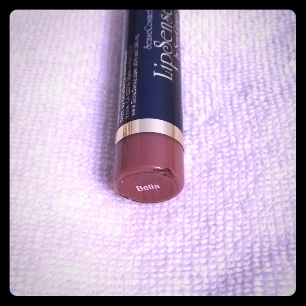 LipSense Bella New!